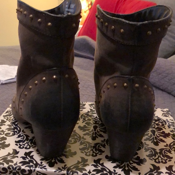 Brown Rustic studded bootie by Nicole sz 7 - Picture 2 of 5